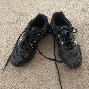 Mizuno volleyball shoes